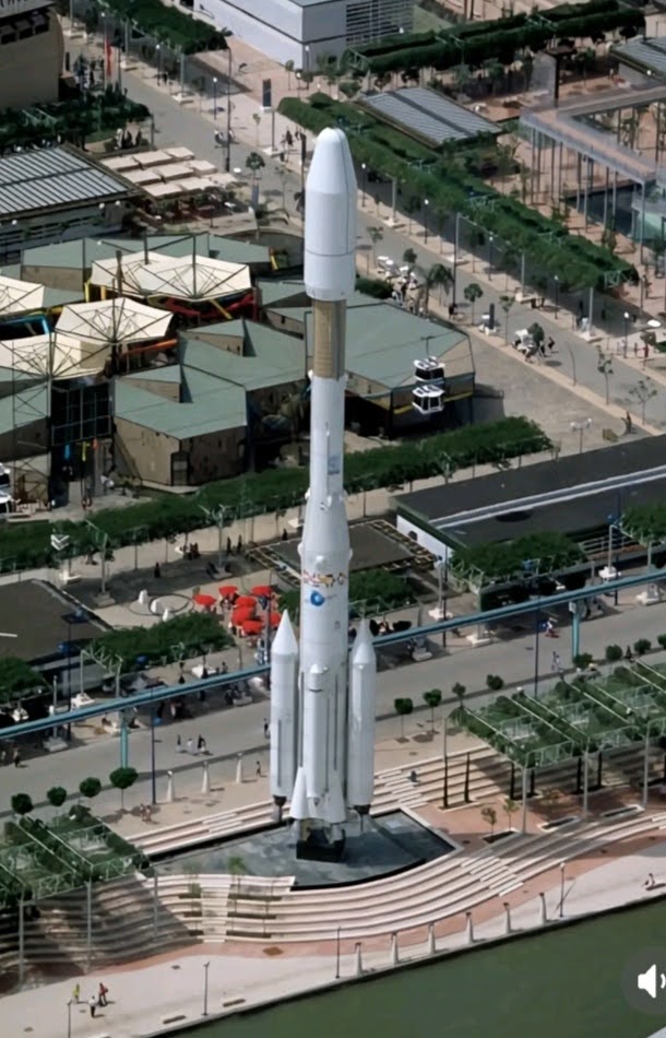 Cohete Ariane IV en la Expo92